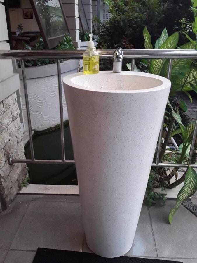 Hotel Winotosastro Garden Jogyakarta Zewnętrze zdjęcie