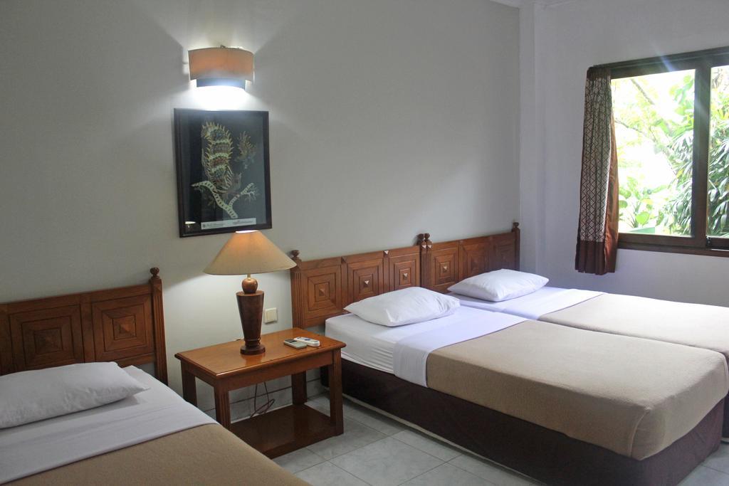 Hotel Winotosastro Garden Jogyakarta Pokój zdjęcie