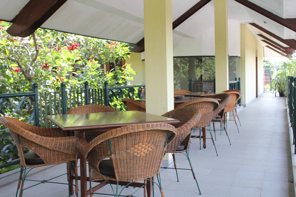 Hotel Winotosastro Garden Jogyakarta Zewnętrze zdjęcie