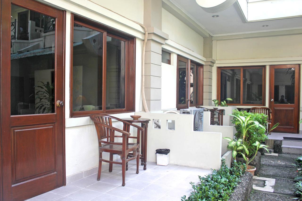 Hotel Winotosastro Garden Jogyakarta Zewnętrze zdjęcie